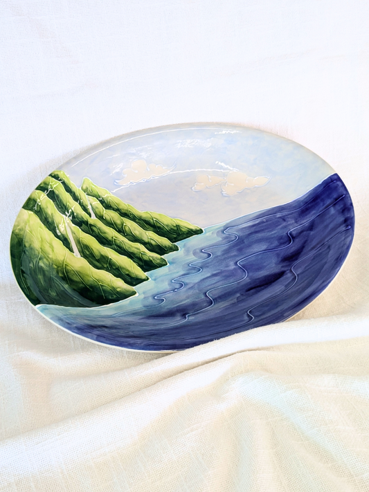 19" Oval Coupe Platter Na pali