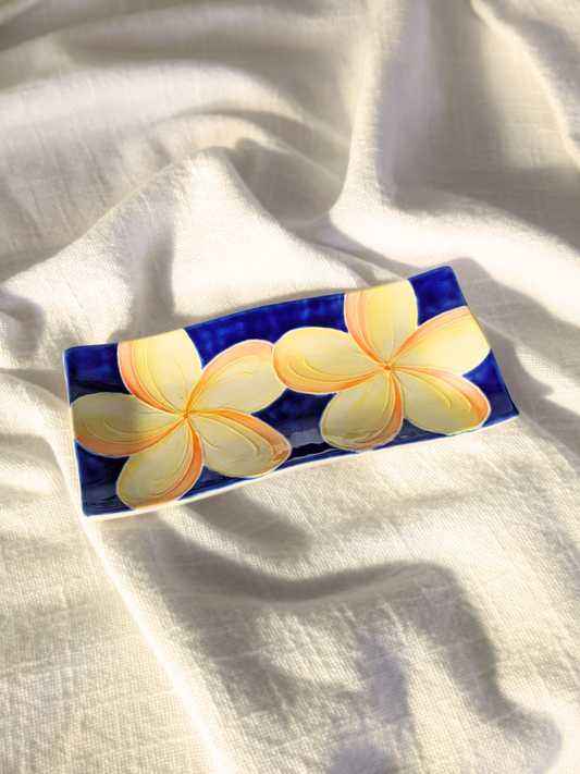 Flare sushi plate Blue Plumeria
