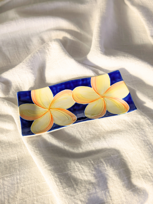 Flare sushi plate Plumeria