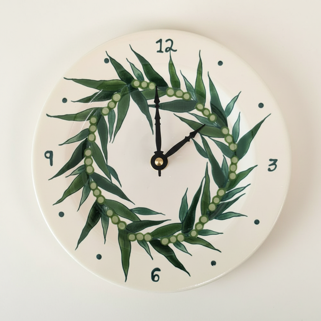 Round Plate Clock Maile