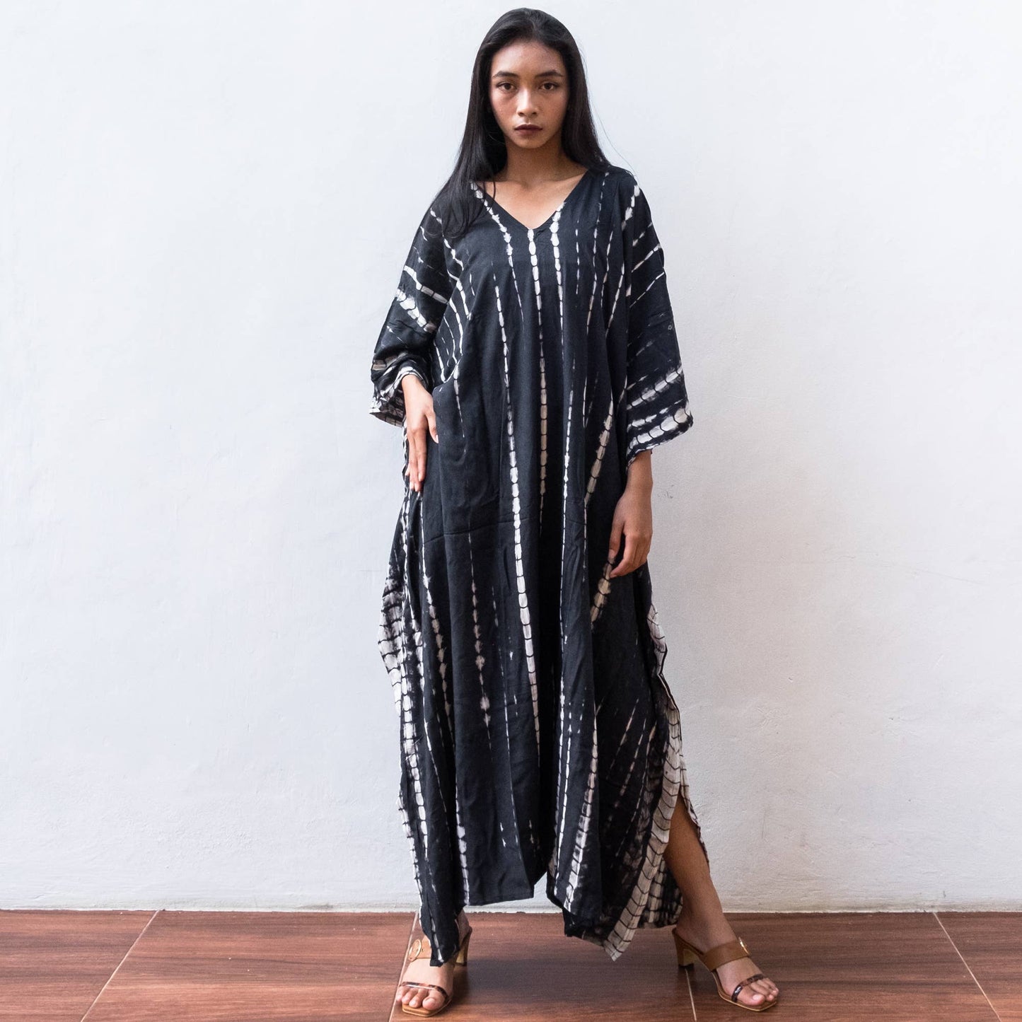 Tie Dye Kaftan Dress (Black Silver) - Sun Beach Resort Wear