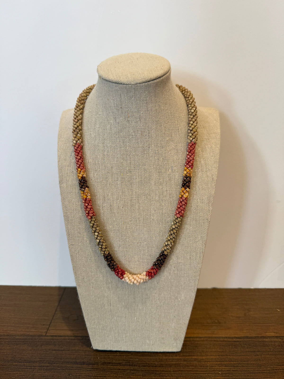 #36- Lei Poepoe 4 tie kahelelani 22"