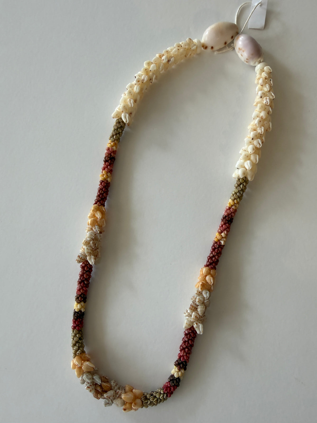 #19 Lei Kipona 4 tie(Momi & Kahelelani ) 21"