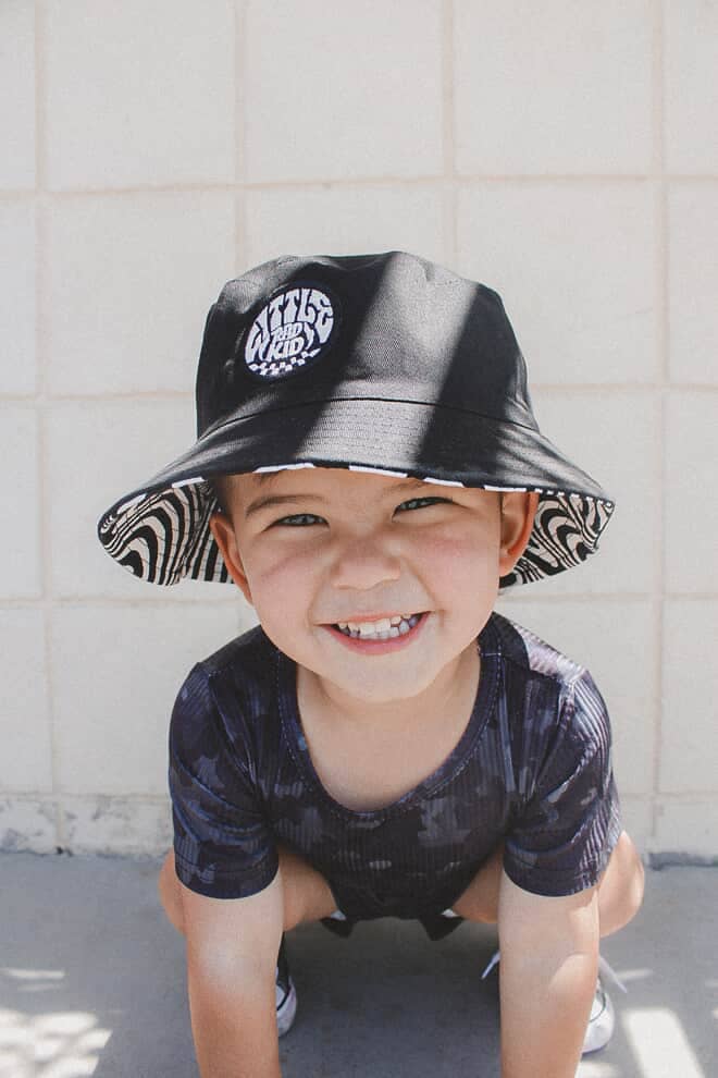 2-1 reversible bucket hat